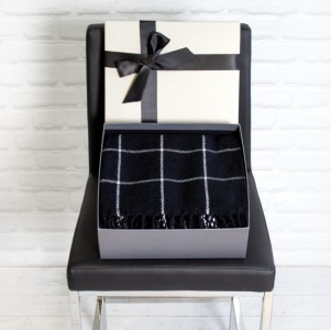 Coastline Woven Throw & Gift Box